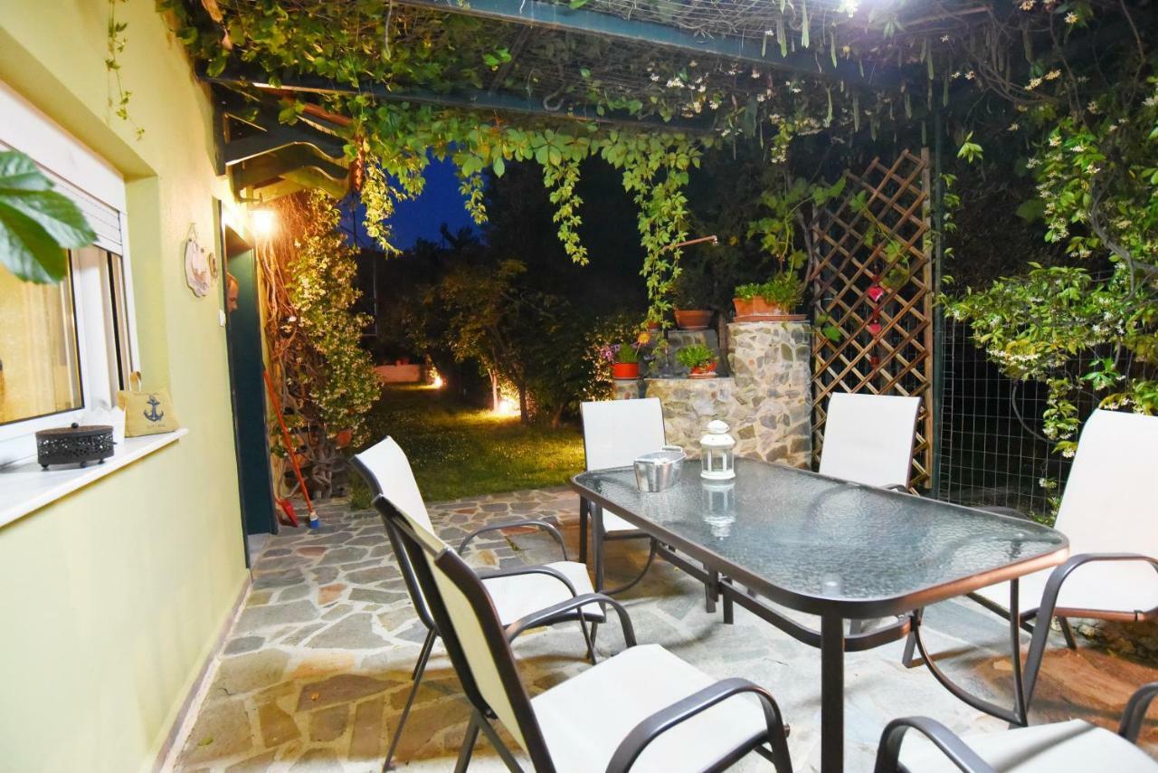 Holiday Home Near The Sea Palaiontsiflikion Exterior photo